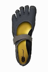 A revamped Sprint FiveFingers design using Coconut Fiber Fabric for the Upper also has a new sole that isn't pictured. (thumbnail)