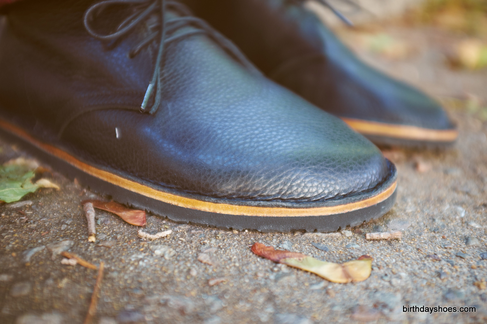 The layered sole of the Hawthorne features a leather midsole an replaceable Vibram Geo sole