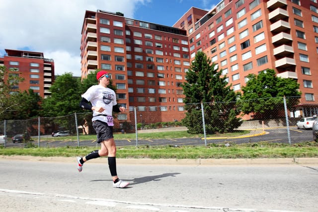 Ironman in Training Runs a Half Marathon in his New Vibram Five Fingers Bikilas