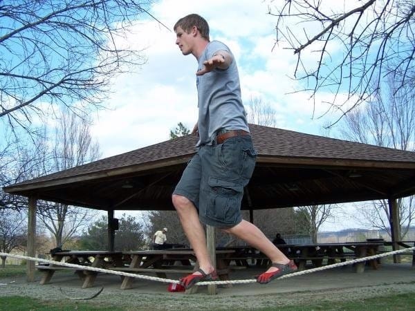 Slacklining in Vibram Five Fingers Sprints