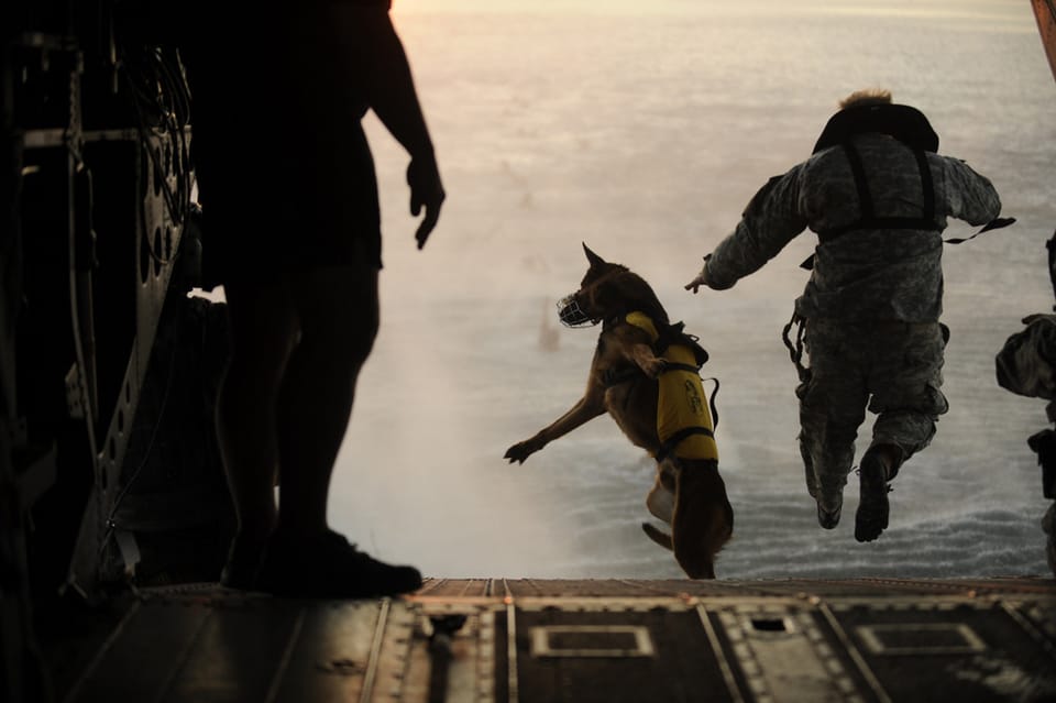 Special Forces, Jumping out of Aircraft in FiveFingers KSOs