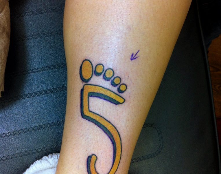 Barefoot and FiveFingers Fan Gets 5-Toed/Barefoot Logo Tattoo! - Birthday  Shoes - Toe Shoes, Barefoot or Minimalist Shoes, and Vibram FiveFingers  Reviews, News, Forums