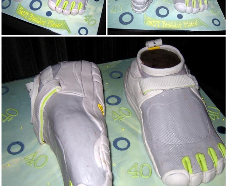 Above is photoed Matt's 40th birthday cake, made by Sweet Lisa's out of Connecticut, depicting a pair of Matt's running shoes—KSO Vibram Five Fingers!