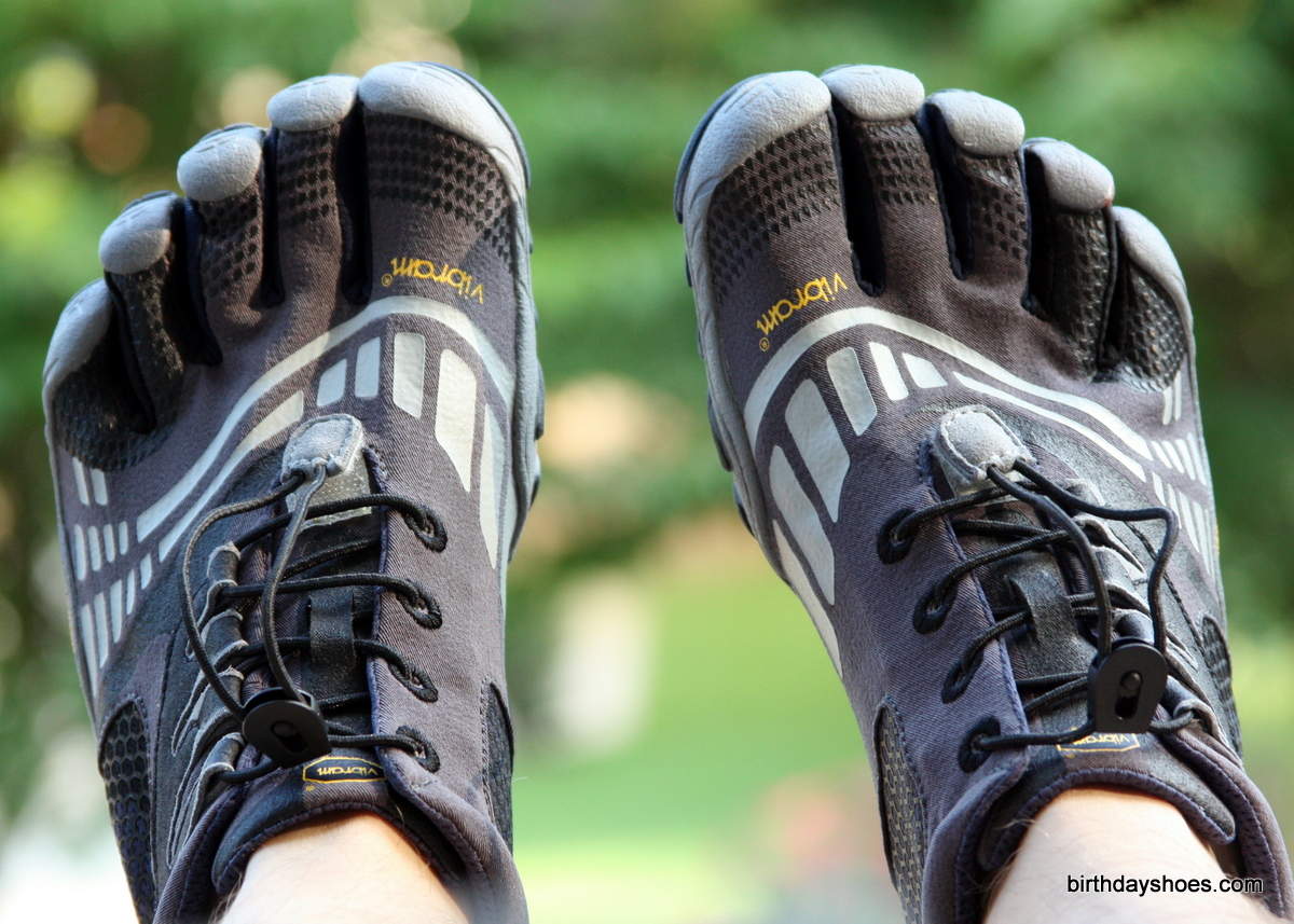 The Vibram FiveFingers KomodoSport LS (laces!) - new toe shoes from Vibram for Fall 2011