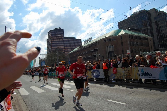 Sam running in the Rotterdam Marathon