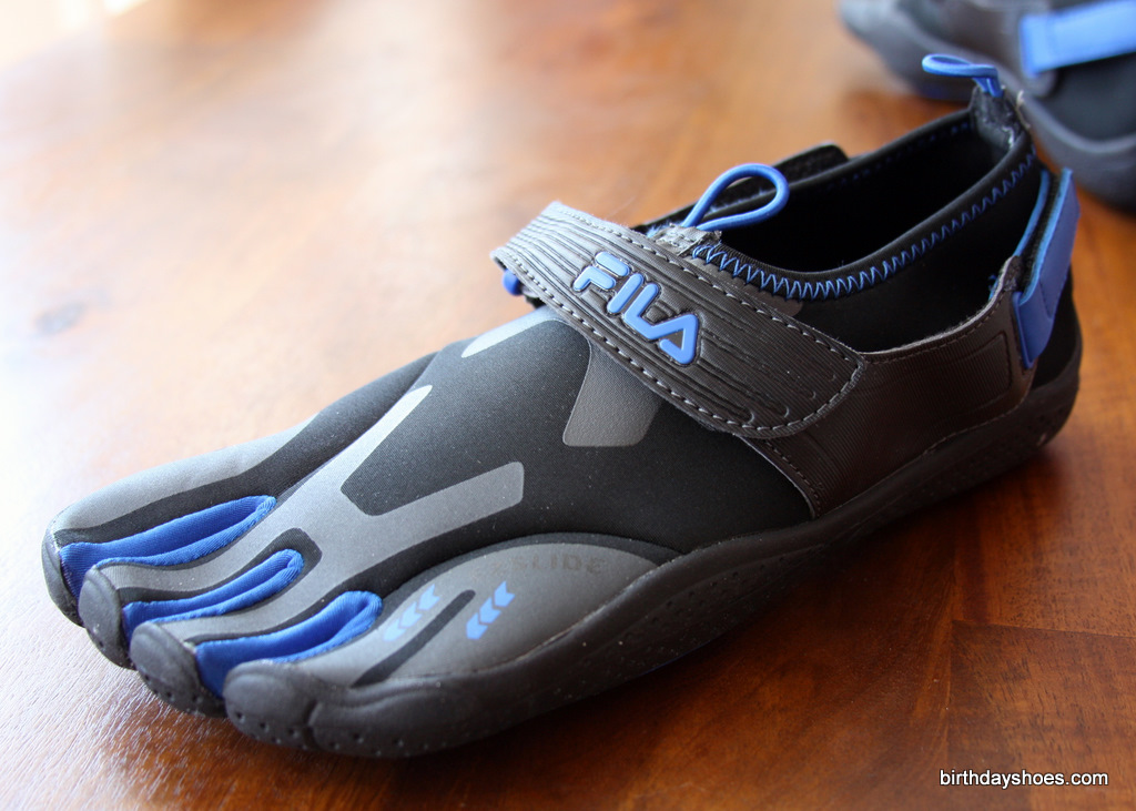 Lodge logo Fredag Review Fila Skele-Toes – Four Toed Shoes – Birthday Shoes – Toe Shoes,  Barefoot or Minimalist Shoes, and Vibram FiveFingers Reviews, News, Forums