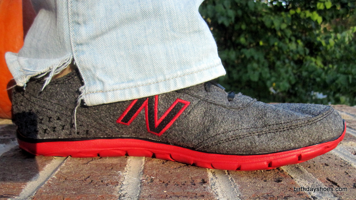 Paired with a pair of cut, bootcut jeans, the gritty, heather or ash grey and bright red accents on my pair of NewSky shoes make for a fairly sharp look.